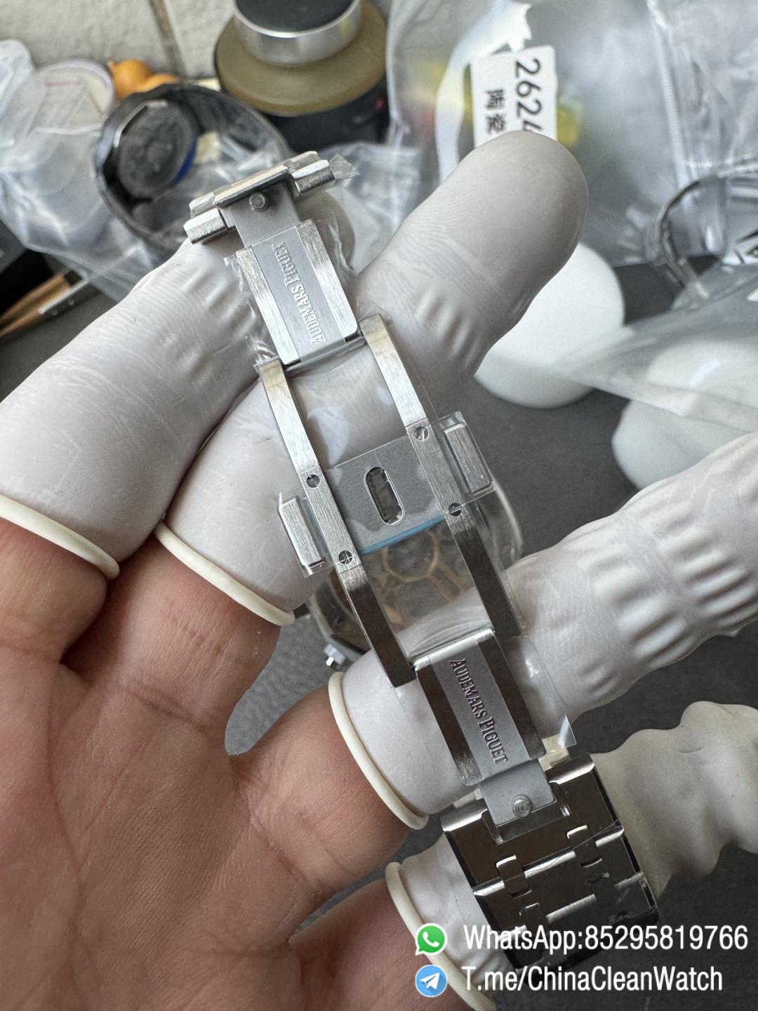 APS Factory Super Clone AP Royal Oak Chrono 26240 Green Dial on Stainless Steel Case and Bracelet SuperClone 4401 Movement 11 APS Factory Super Clone AP Royal Oak Chrono 26240 Green Dial on Stainless Steel Case and Bracelet SuperClone 4401 Movement 11