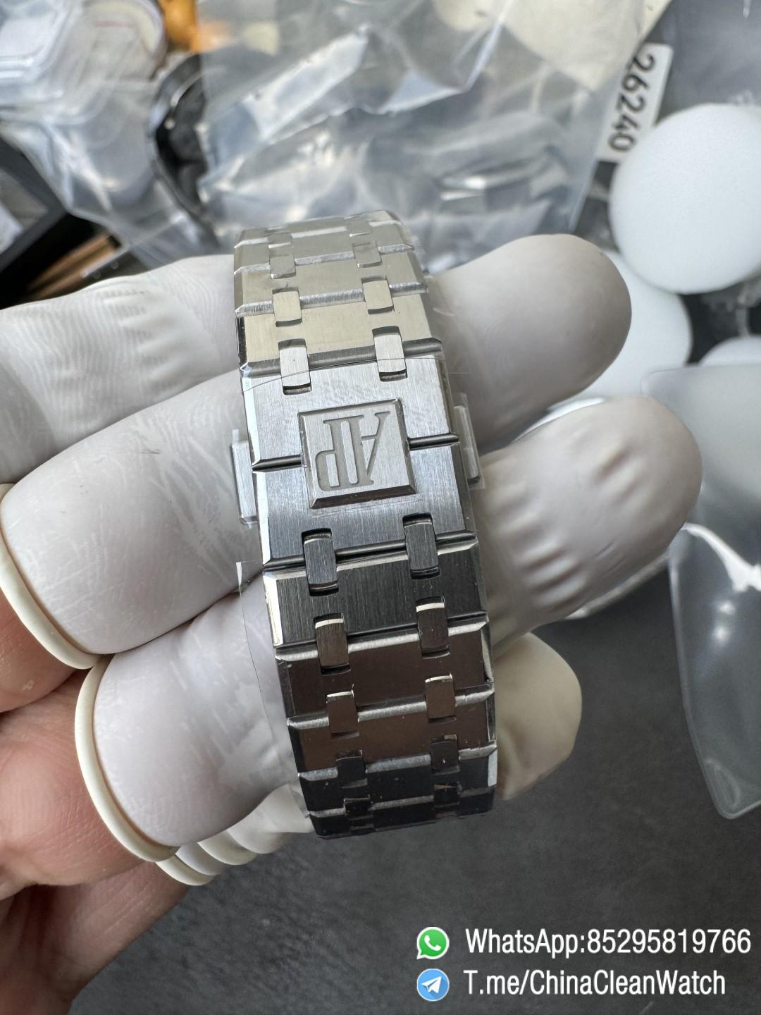 APS Factory Super Clone AP Royal Oak Chrono 26240 Silver Dial Stainless Steel Case and Bracelet SuperClone 4401 Movement 14 APS Factory Super Clone AP Royal Oak Chrono 26240 Silver Dial Stainless Steel Case and Bracelet SuperClone 4401 Movement 14