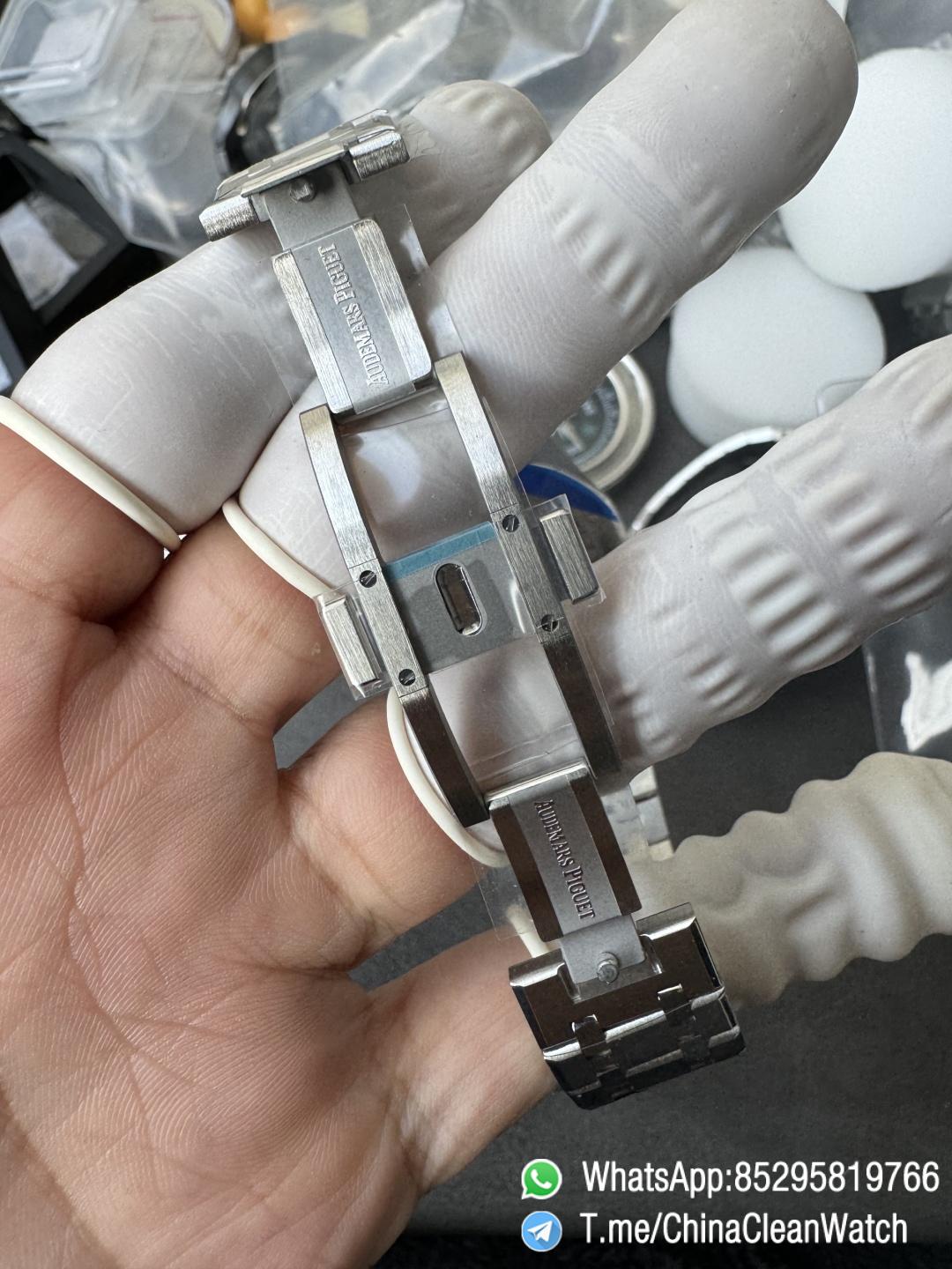 APS Factory Super Clone AP Royal Oak Chrono 26240 Silver Dial Stainless Steel Case and Bracelet SuperClone 4401 Movement 15 APS Factory Super Clone AP Royal Oak Chrono 26240 Silver Dial Stainless Steel Case and Bracelet SuperClone 4401 Movement 15