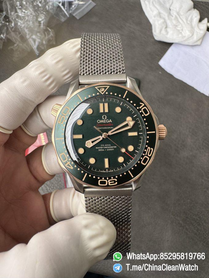 VSF Omega Seamaster Diver 300M 42mm Green Dial Titanium Bronze Gold Case Titanium Mesh Bracelet SuperClone 8806 Movement 02