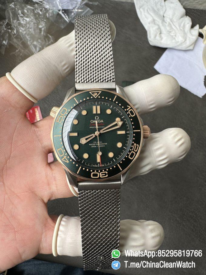 VSF Omega Seamaster Diver 300M 42mm Green Dial Titanium Bronze Gold Case Titanium Mesh Bracelet SuperClone 8806 Movement 04